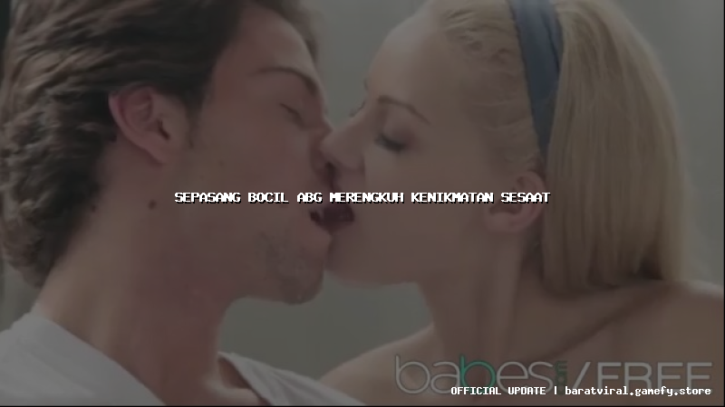 sepasang bocil abg merengkuh kenikmatan sesaat