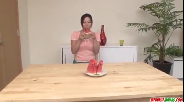 Video Viral Gadis Cantik Mulus Panik Saat Burung Abang Muntah Di Dalem Apem Merah Jambu