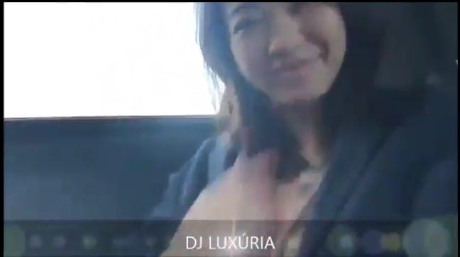 Penasaran! Viral Janda Bohay Ini on Ponsel Buat Video Pribadi [Siang Ini]